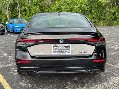 Crystal Black Pearl 2025 Honda Accord Hybrid Sport-L