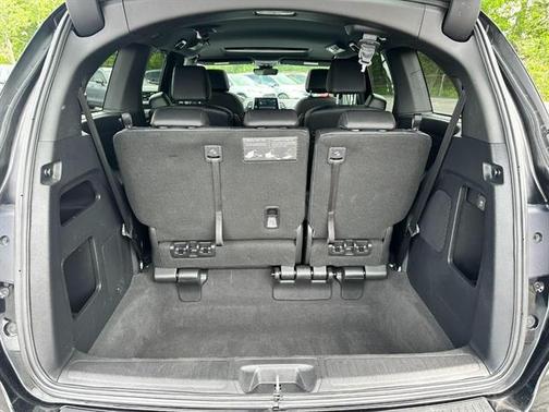 Crystal Black Pearl 2024 Honda Odyssey Sport