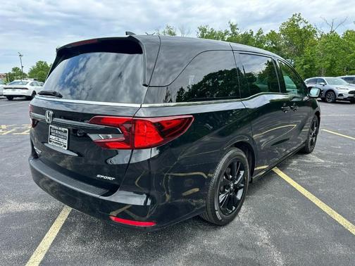 Crystal Black Pearl 2024 Honda Odyssey Sport