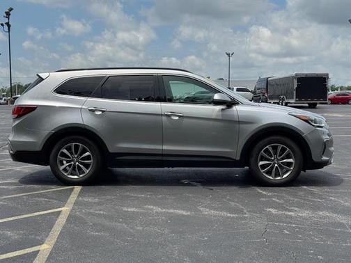 2017 Hyundai SANTA FE SE