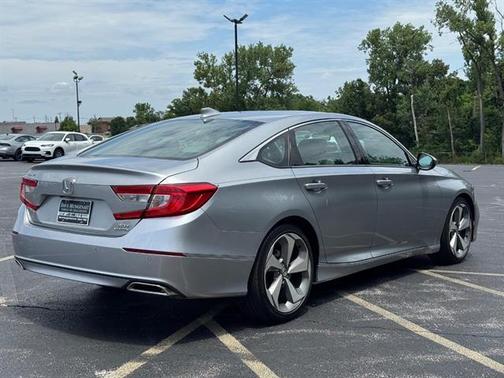 2019 Honda Accord Touring 2.0T