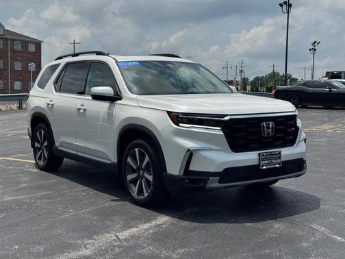 Platinum White Pearl 2025 Honda Pilot Touring