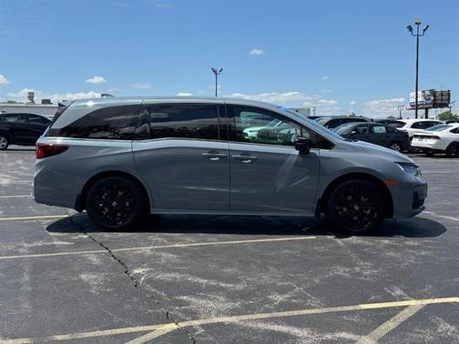 Sonic Gray Pearl 2026 Honda Odyssey Sport-L