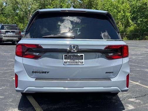 Sonic Gray Pearl 2026 Honda Odyssey Sport-L