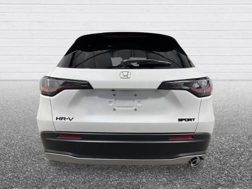 Platinum White Pearl 2027 Honda HR-V Sport