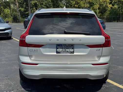 2022 Volvo XC60 B5 Momentum