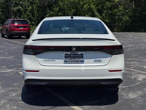 Platinum White Pearl 2023 Honda Accord Hybrid Sport