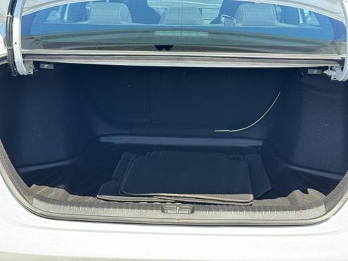 Platinum White Pearl 2023 Honda Accord Hybrid Sport