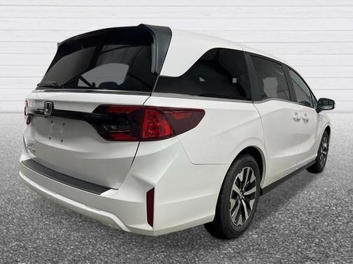 Platinum White Pearl 2026 Honda Odyssey EX-L