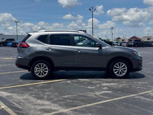 Gun Metallic 2018 Nissan Rogue SV