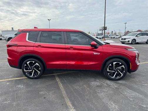 2023 Mitsubishi Outlander PHEV SE