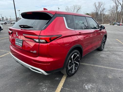 2023 Mitsubishi Outlander PHEV SE