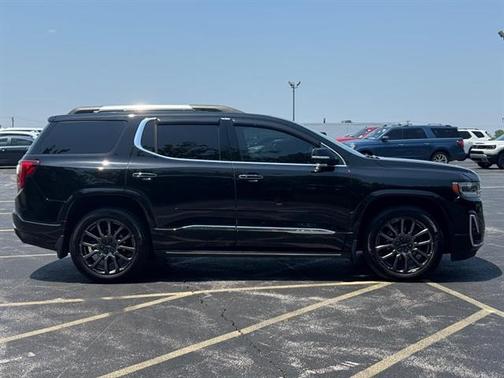 2022 GMC Acadia Denali