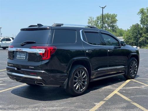 2022 GMC Acadia Denali