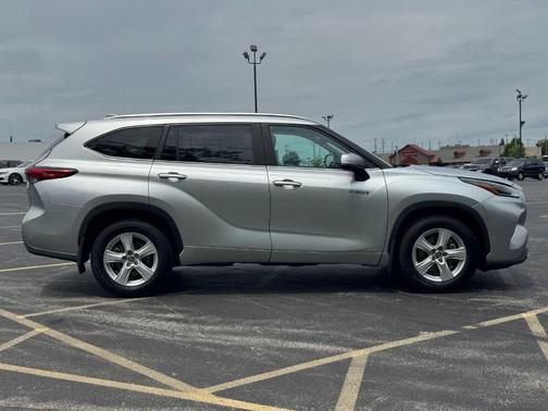 2021 Toyota Highlander Hybrid LE