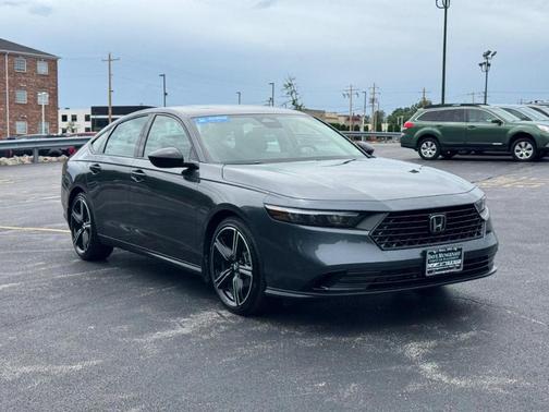 Meteorite Gray Metallic 2026 Honda Accord SE