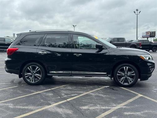 2020 Nissan Pathfinder Platinum