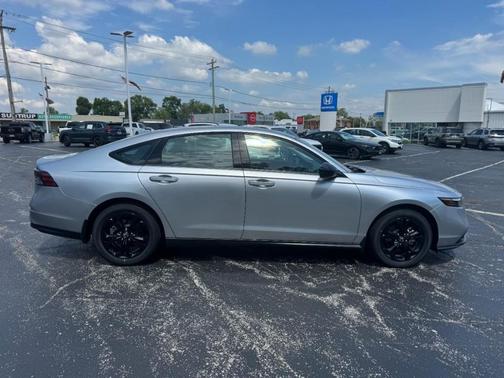 Solar Silver Metallic 2025 Honda Accord SE