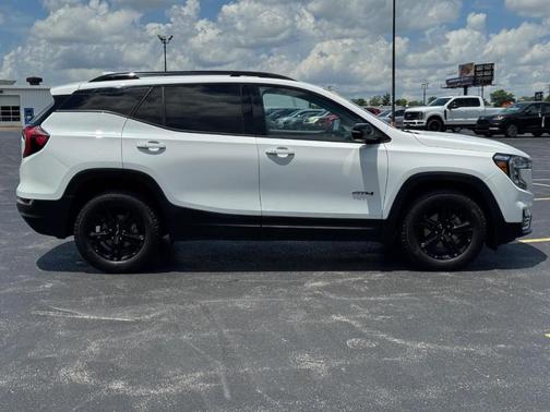 2022 GMC Terrain AT4