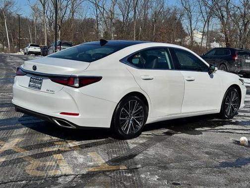 2023 Lexus ES 350 Base
