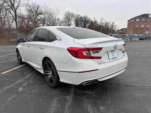 2022 Honda Accord Touring 2.0T