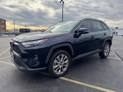 2022 Toyota RAV4 XLE Premium