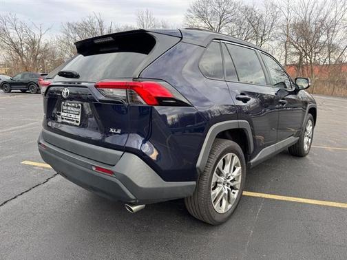 2022 Toyota RAV4 XLE Premium