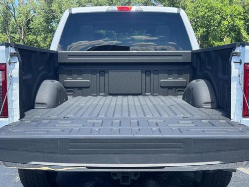 Oxford White 2025 Ford F-150 XLT