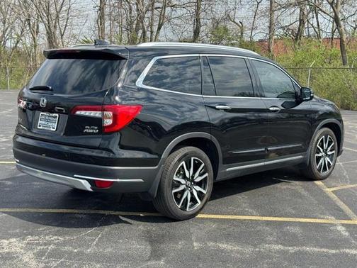 Crystal Black Pearl 2020 Honda Pilot Elite