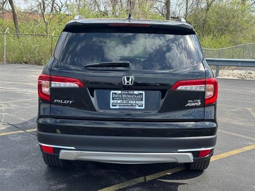 Crystal Black Pearl 2020 Honda Pilot Elite