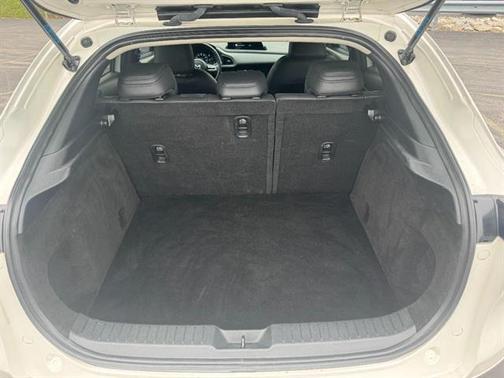 Snowflake White Pearl Mica 2023 Mazda CX-30 2.5 S Preferred Package