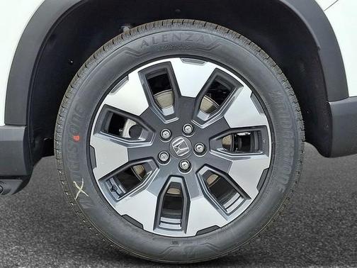 Platinum White Pearl 2026 Honda Pilot Elite