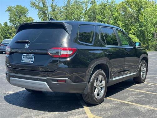 2023 Honda Pilot EX-L 8-Passenger