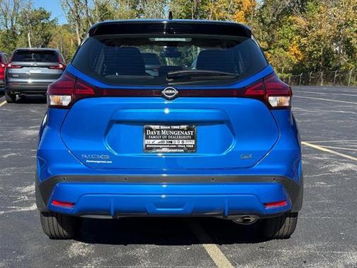 2023 Nissan Kicks SR