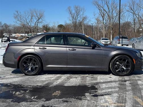 2022 Chrysler 300 S