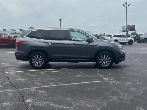 Modern Steel Metallic 2021 Honda Pilot EX