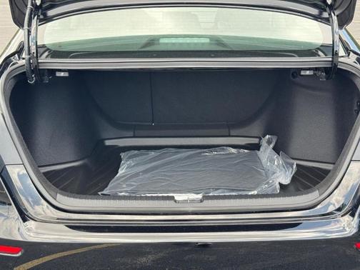 Crystal Black Pearl 2026 Honda Accord SE