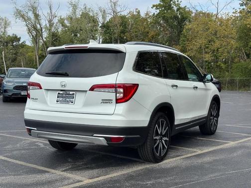 2022 Honda Pilot Touring 7-Passenger