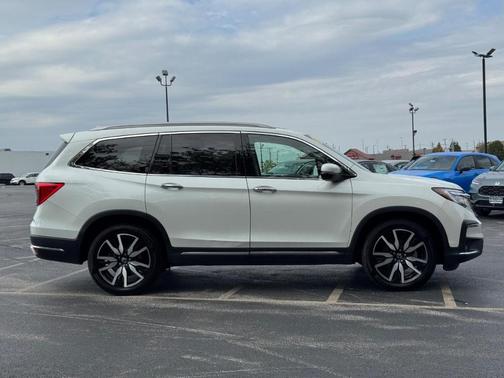 2022 Honda Pilot Touring 7-Passenger
