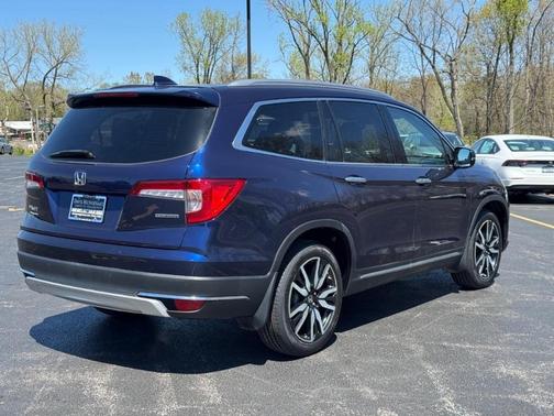 2022 Honda Pilot Touring 7-Passenger