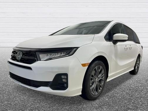 Platinum White Pearl 2026 Honda Odyssey Touring
