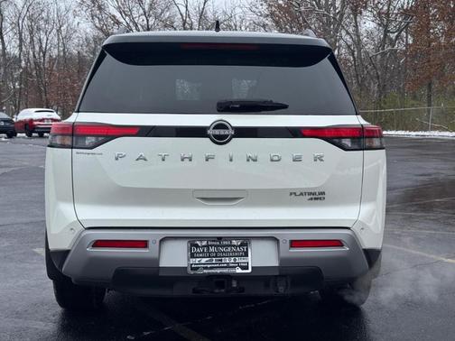 2024 Nissan Pathfinder Platinum