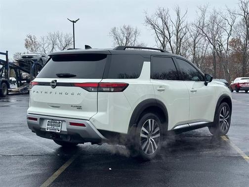 2024 Nissan Pathfinder Platinum