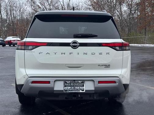 2024 Nissan Pathfinder Platinum