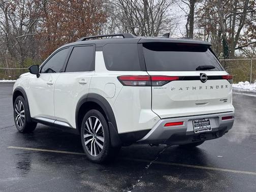 2024 Nissan Pathfinder Platinum