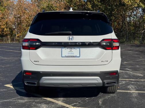 2023 Honda Pilot Elite
