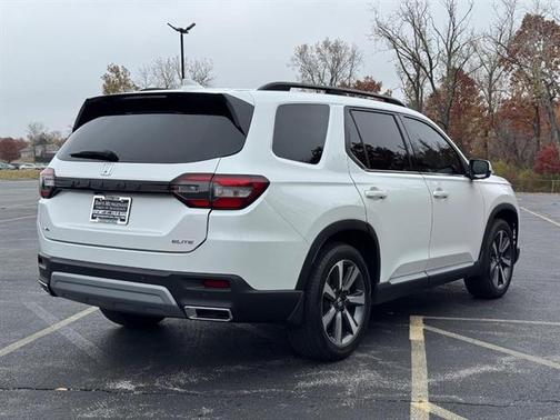 2023 Honda Pilot Elite