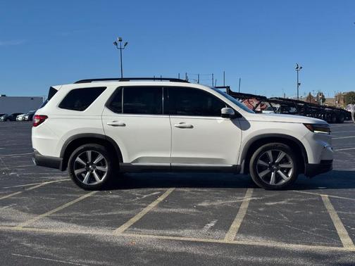 2023 Honda Pilot Elite