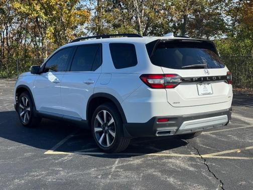 2023 Honda Pilot Elite