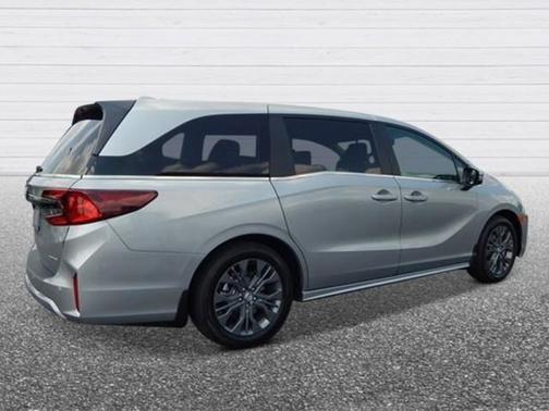 Solar Silver Metallic 2026 Honda Odyssey Touring